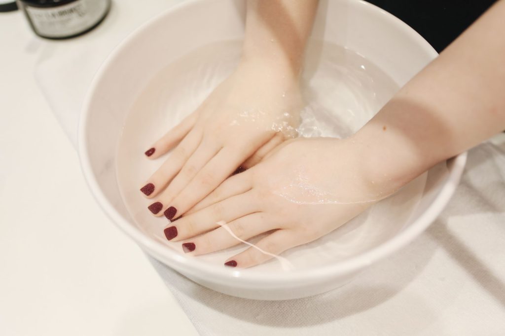 Handbad voor de manicure